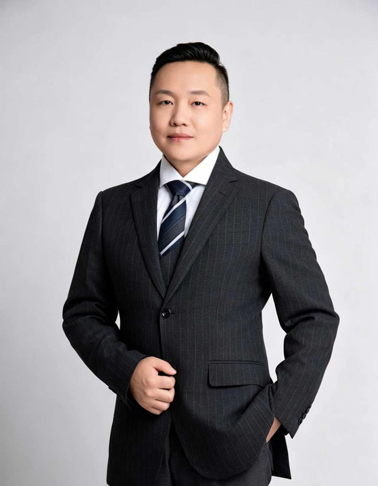睿扬律师事务所 - 專職律師 - 薄一光
