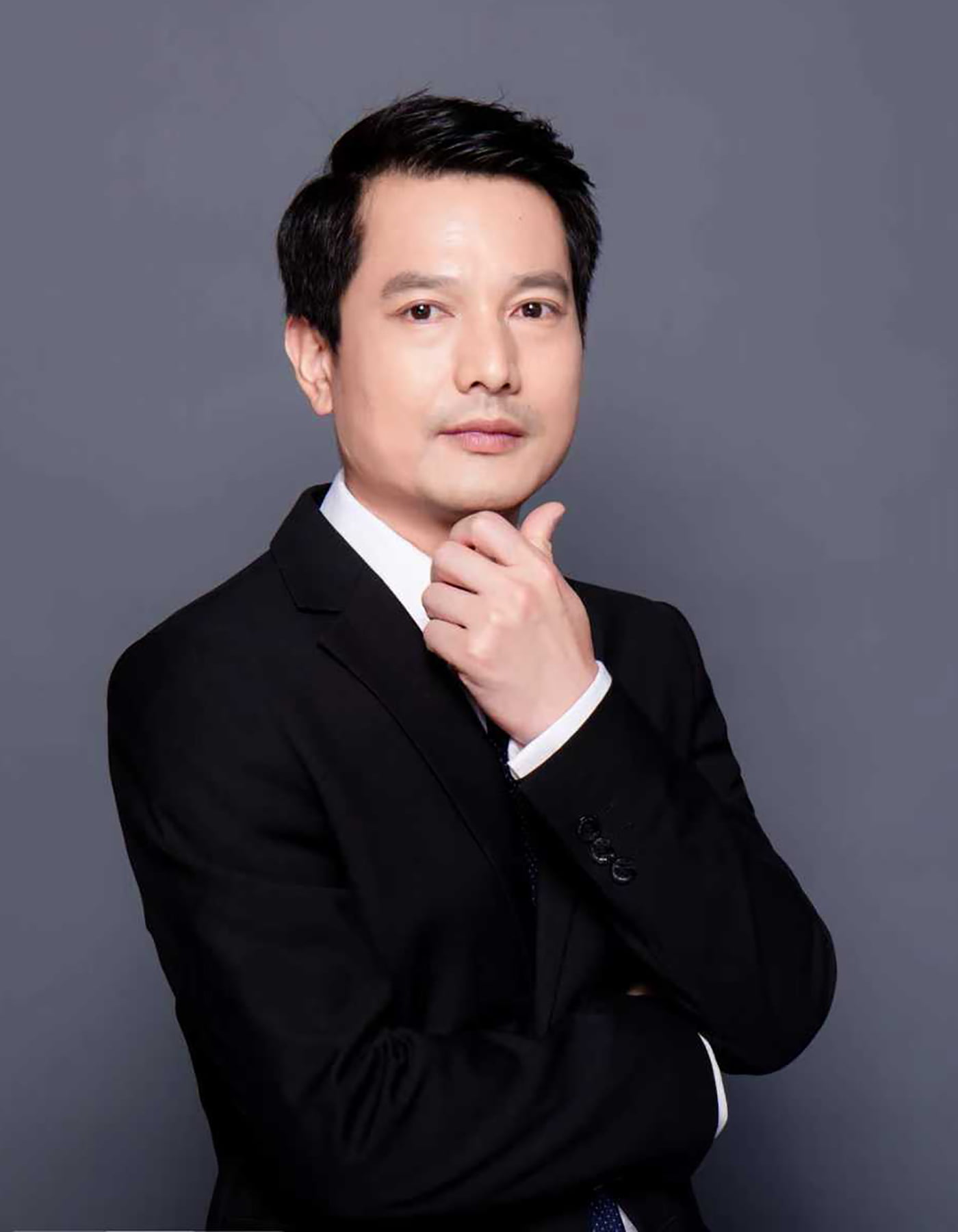 睿扬律师事务所 - 合伙人、主任、管委会主任、证券与资本市场业务部联席主任、专职律师 - 刘明才